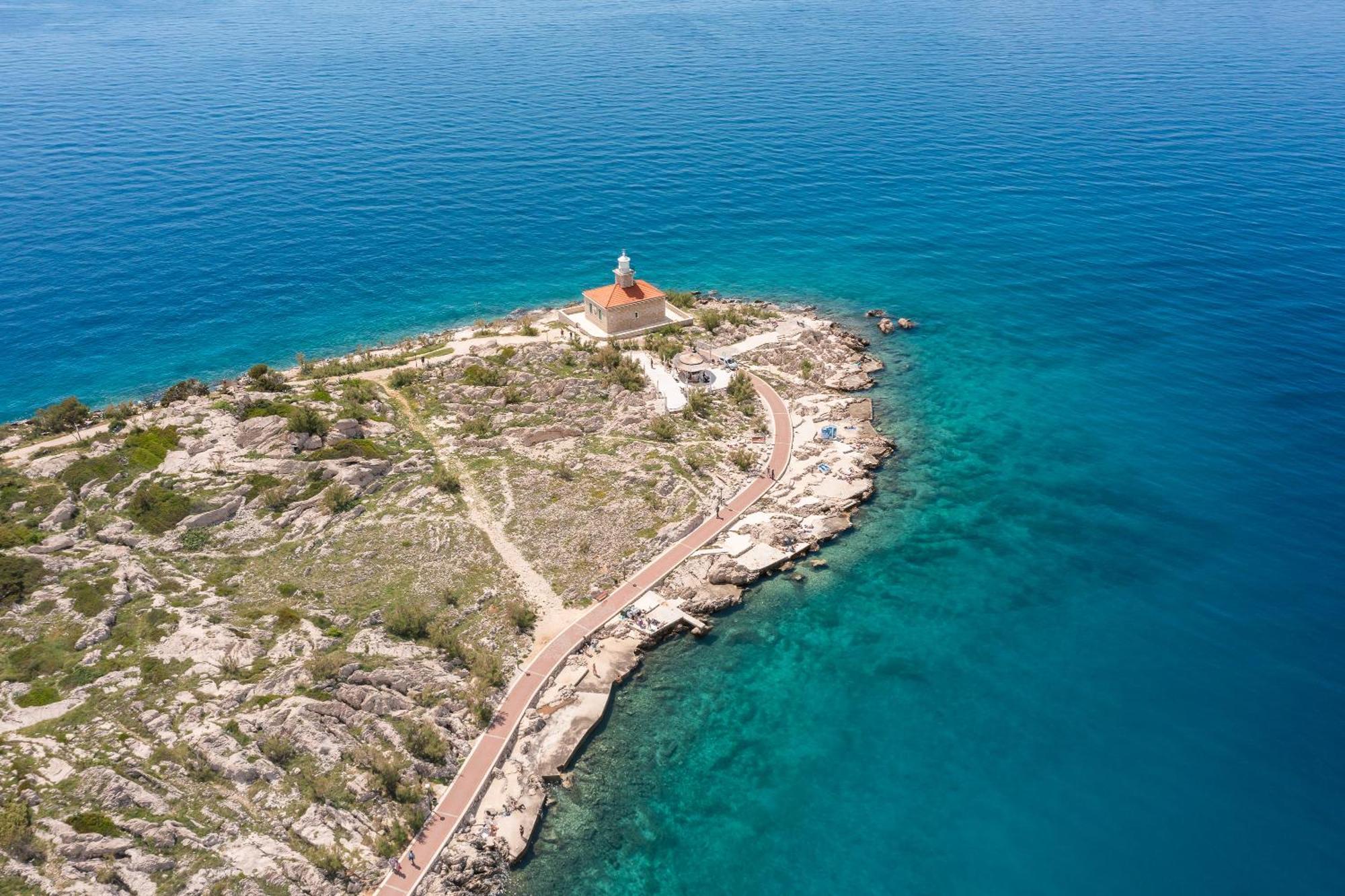 Beachfront Apartments Providenca With Free Parking Makarska Kültér fotó
