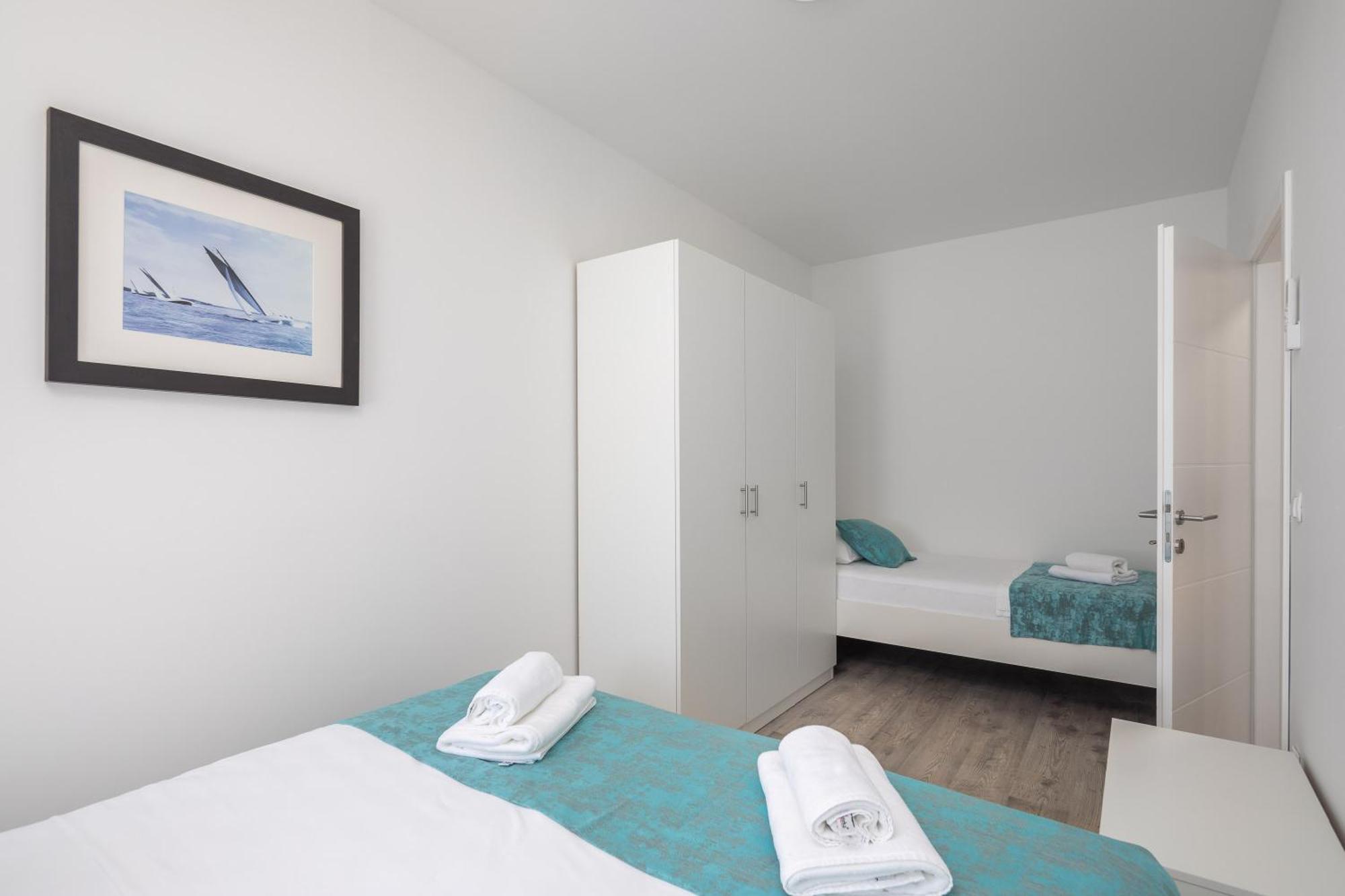 Beachfront Apartments Providenca With Free Parking Makarska Szoba fotó
