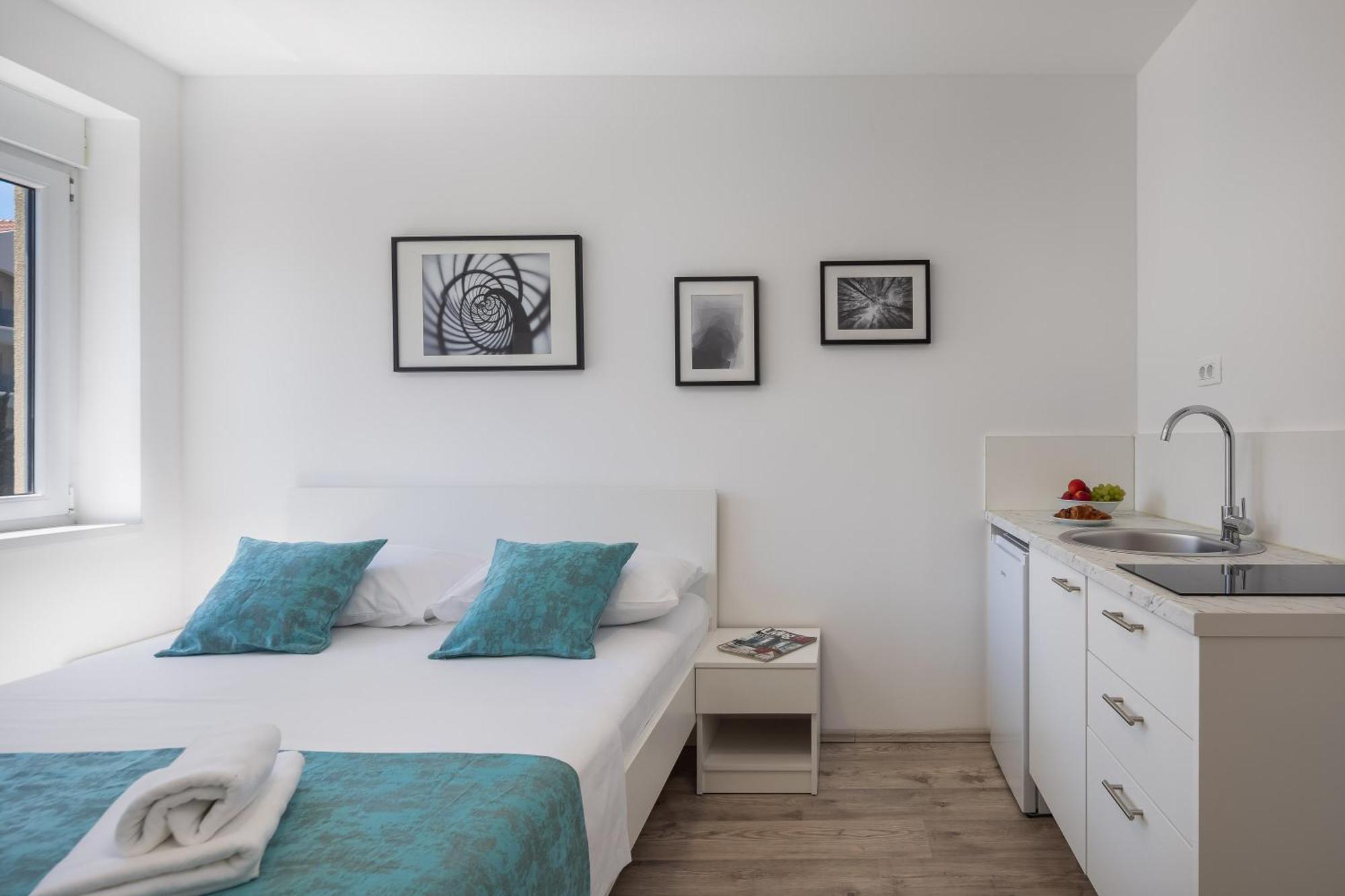 Beachfront Apartments Providenca With Free Parking Makarska Kültér fotó