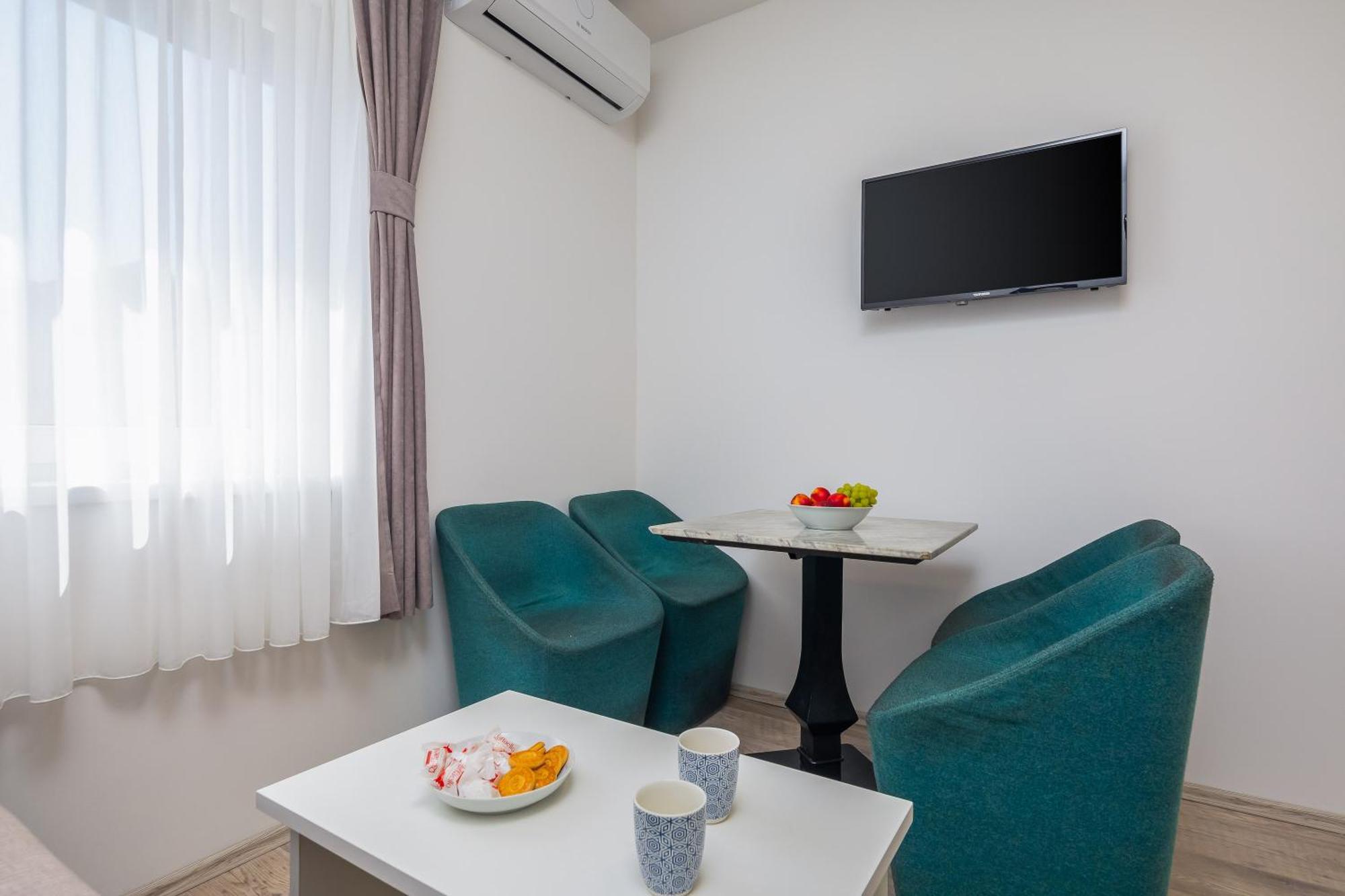 Beachfront Apartments Providenca With Free Parking Makarska Kültér fotó