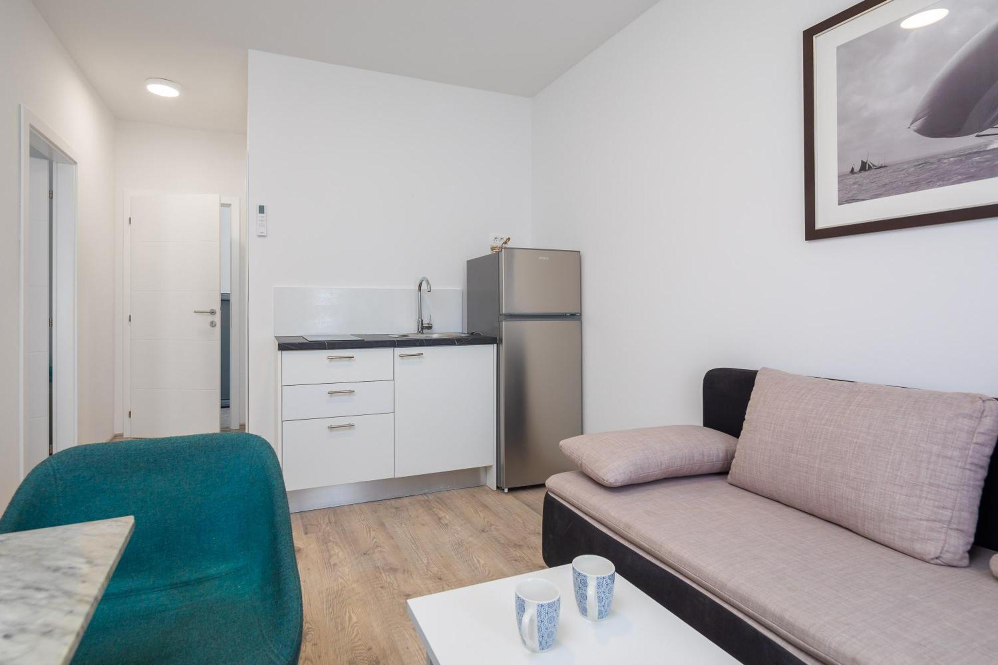 Beachfront Apartments Providenca With Free Parking Makarska Szoba fotó