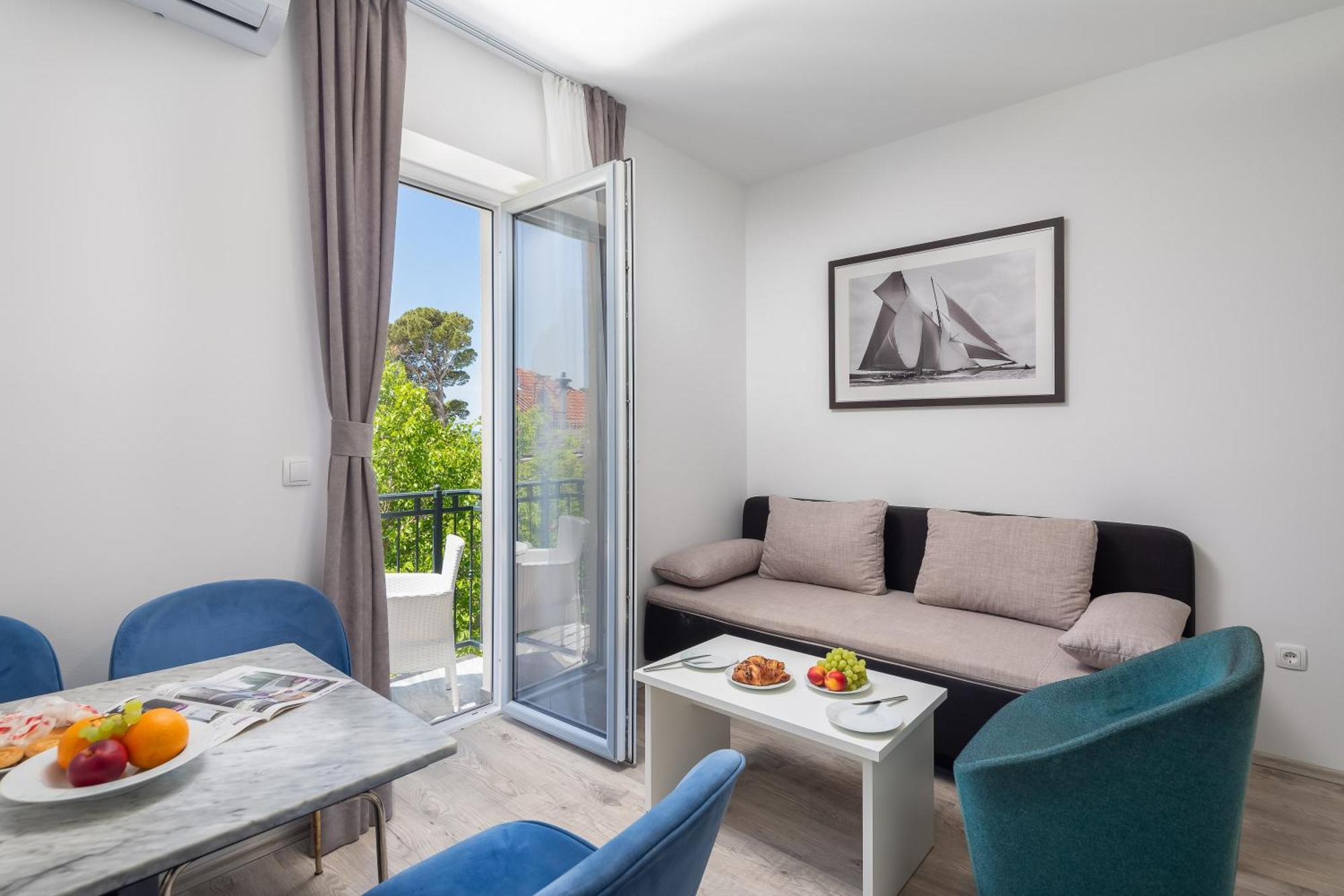 Beachfront Apartments Providenca With Free Parking Makarska Kültér fotó