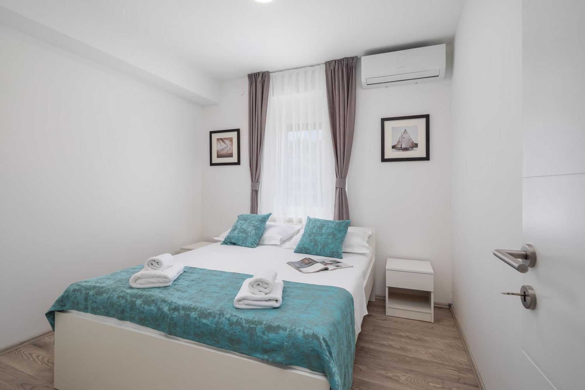 Beachfront Apartments Providenca With Free Parking Makarska Kültér fotó
