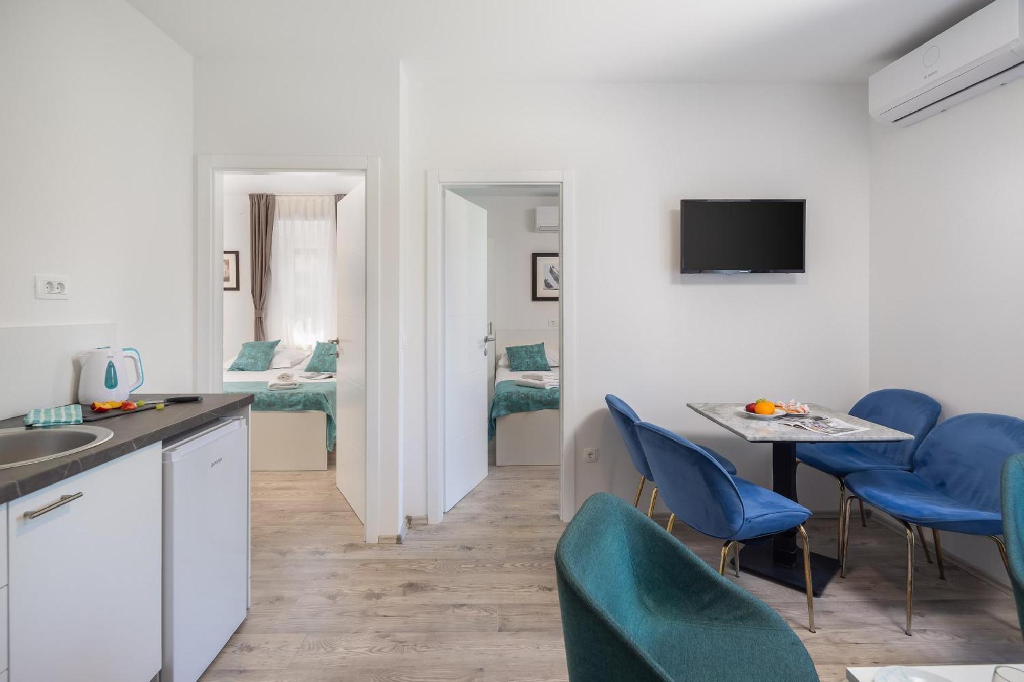 Beachfront Apartments Providenca With Free Parking Makarska Kültér fotó