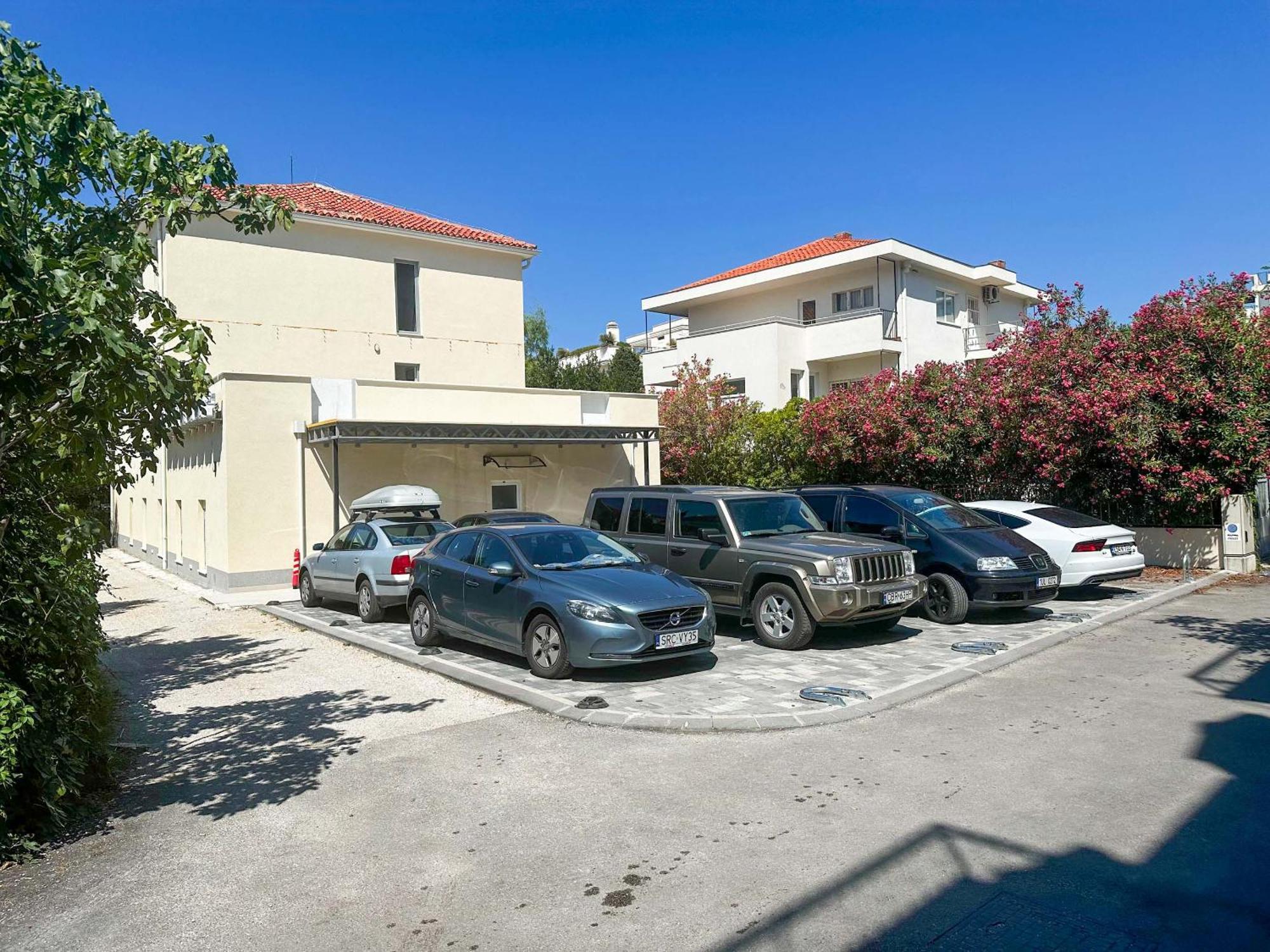 Beachfront Apartments Providenca With Free Parking Makarska Kültér fotó